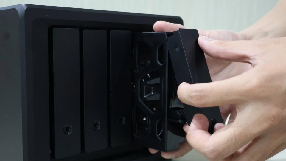 5 Señales de Advertencia de Que Tu Array RAID Está Fallando (Y Qué Hacer al Respecto) 5 Señales de Advertencia de Que Tu Array RAID Está Fallando (Y Qué Hacer al Respecto)